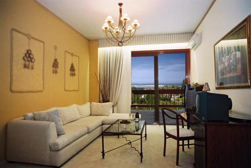 Nepheli Hotel Tesalonika Bagian luar foto