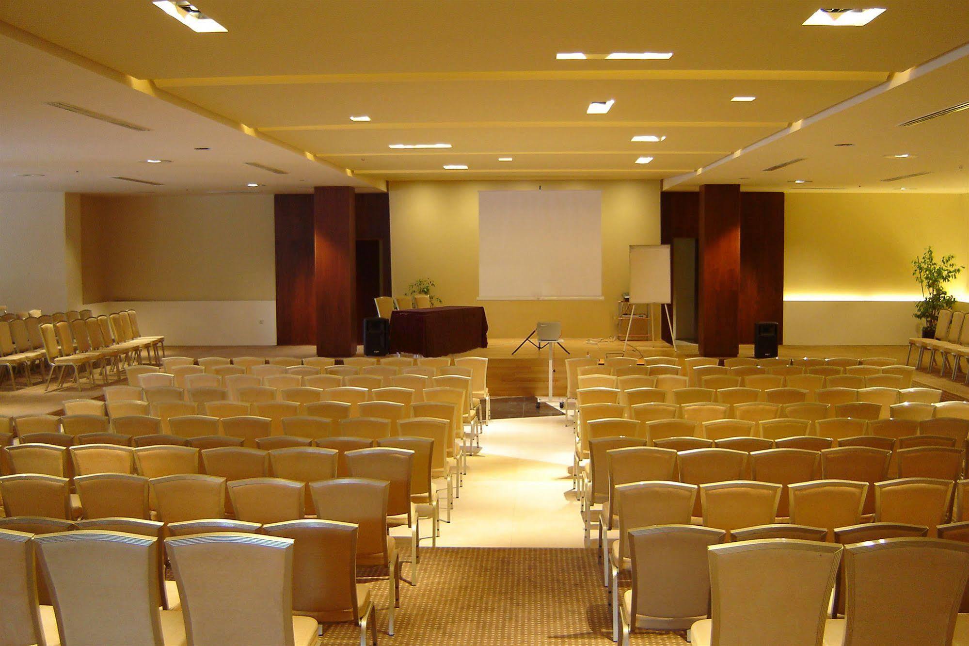 Nepheli Hotel Tesalonika Bagian luar foto